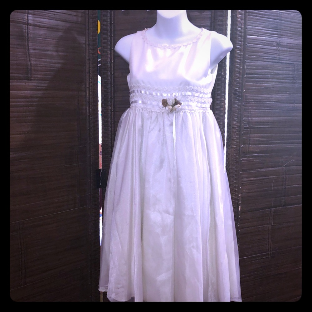 Off white flower girl’s dress
